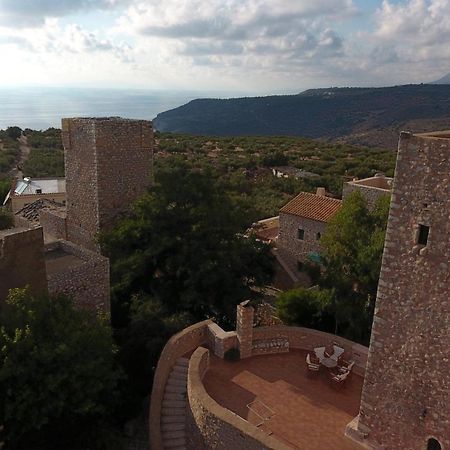 Pírgos DhiroúArapakis Historic Castle公寓式酒店 外观 照片