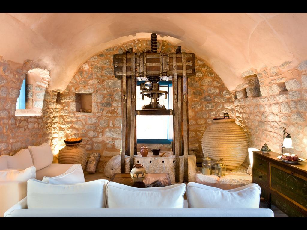 Pírgos DhiroúArapakis Historic Castle公寓式酒店 外观 照片
