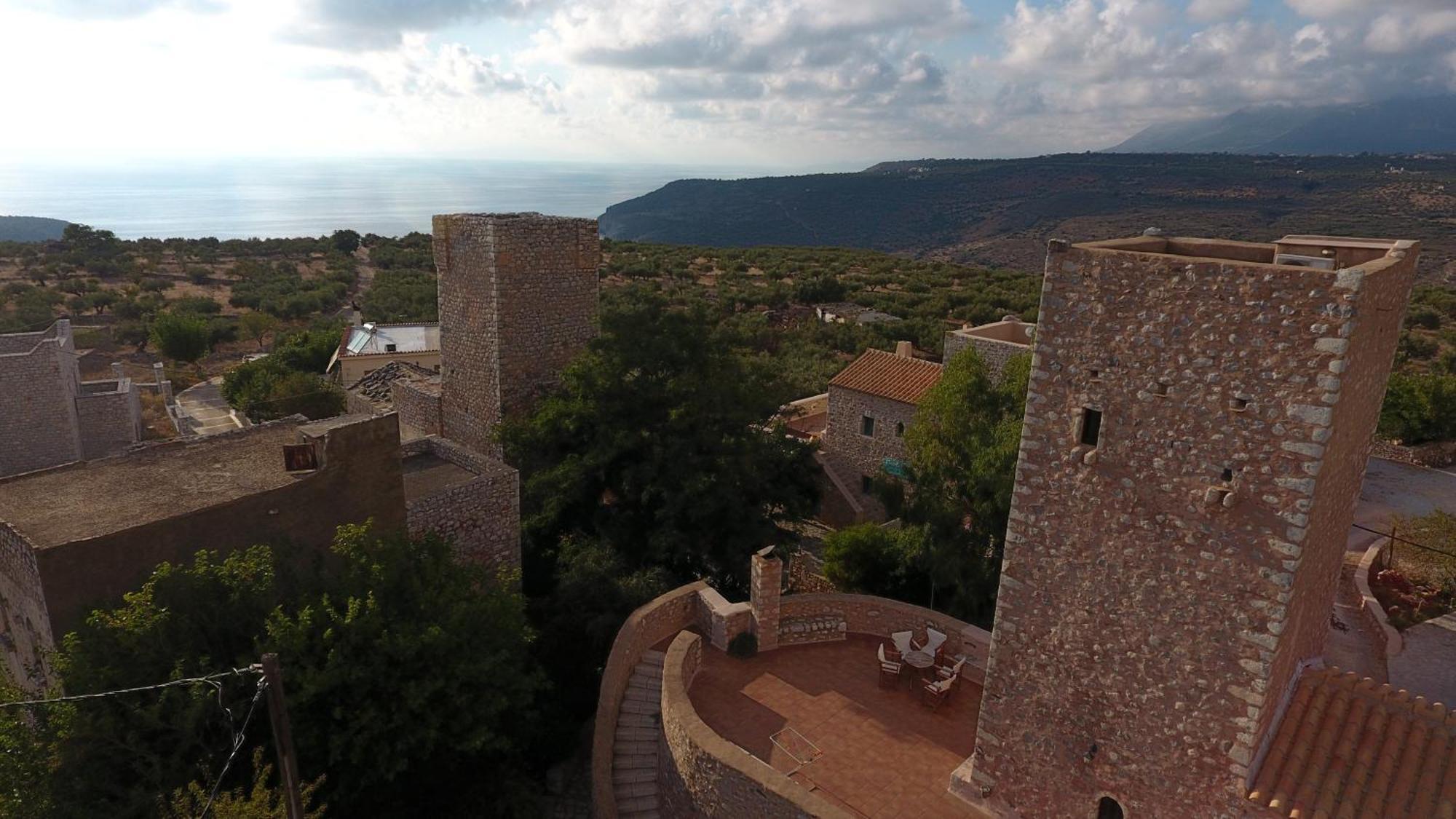 Pírgos DhiroúArapakis Historic Castle公寓式酒店 外观 照片