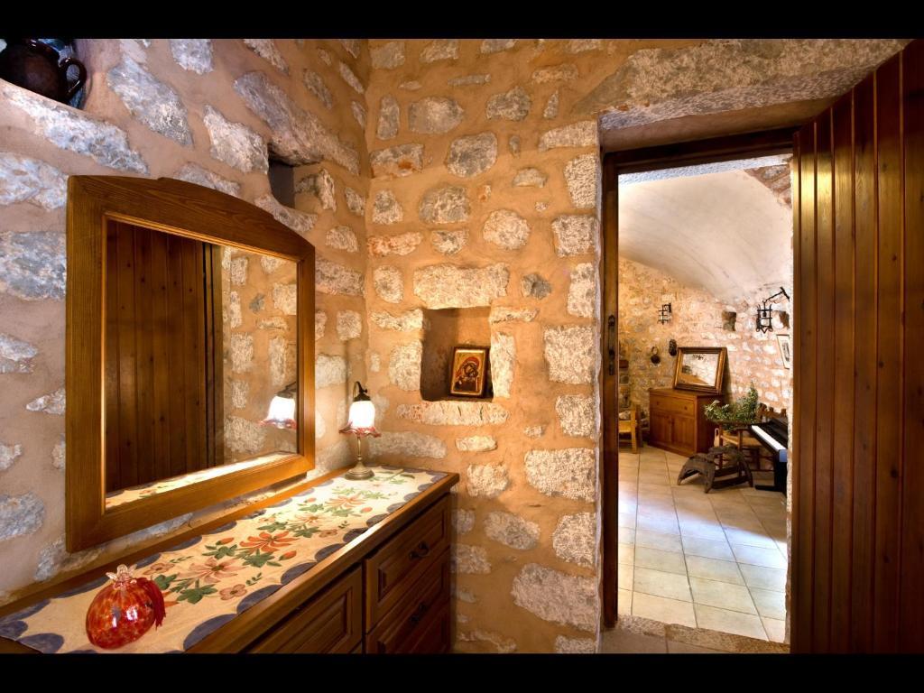 Pírgos DhiroúArapakis Historic Castle公寓式酒店 客房 照片