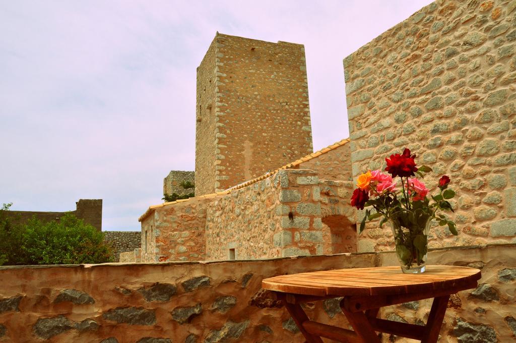 Pírgos DhiroúArapakis Historic Castle公寓式酒店 外观 照片