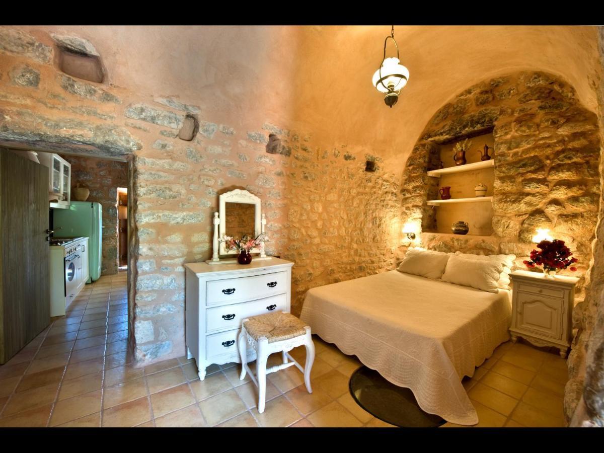 Pírgos DhiroúArapakis Historic Castle公寓式酒店 客房 照片